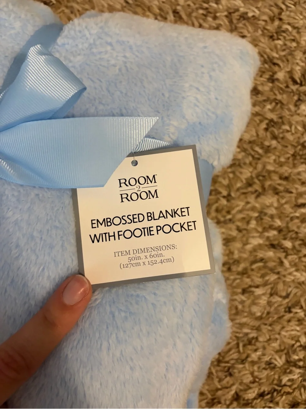 Light Blue Plush Throw Blanket with Bow Pattern